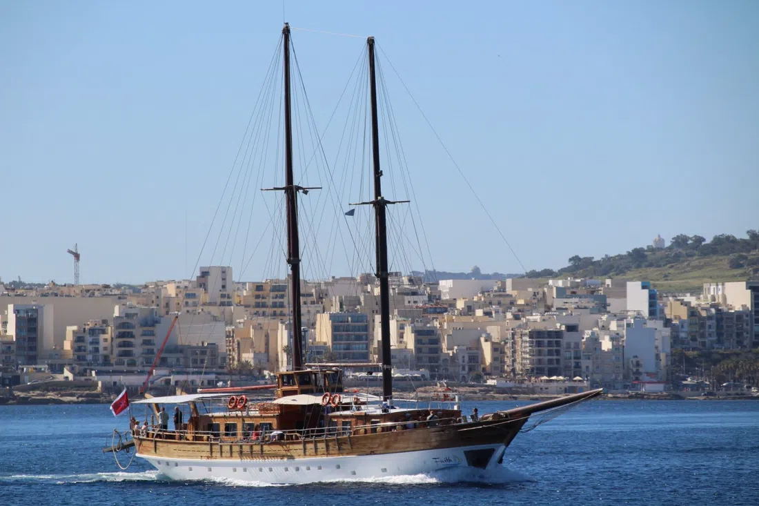 Malta Sightseeing Two Harbours Day Cruise, Valletta