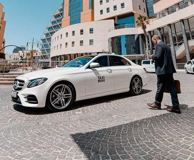 Malta white taxis (regulated ranks), Valletta
