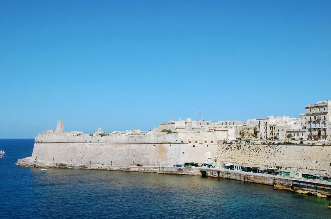 St Elmo Bay, Valletta