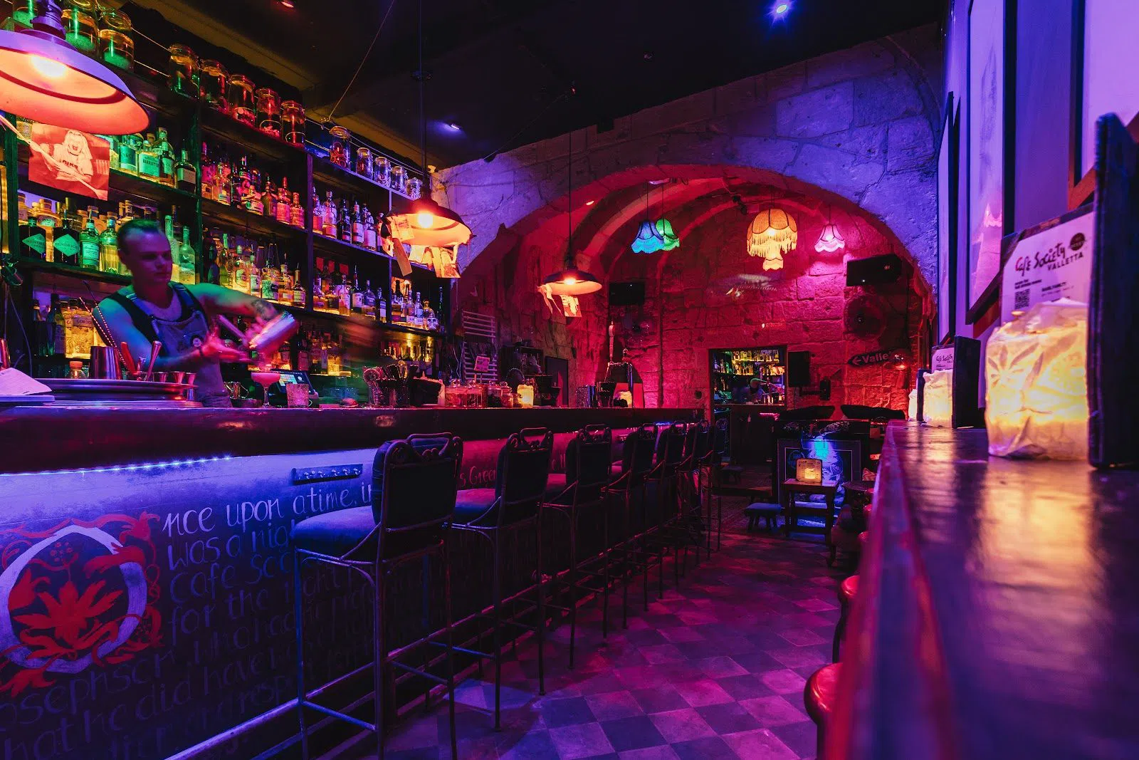 Cafe Society, Valletta
