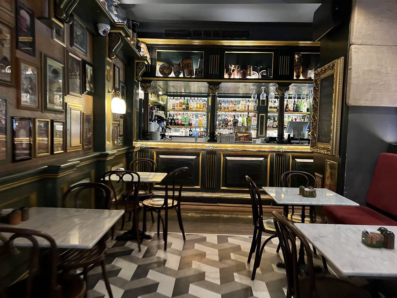 Café Jubilee, Valletta